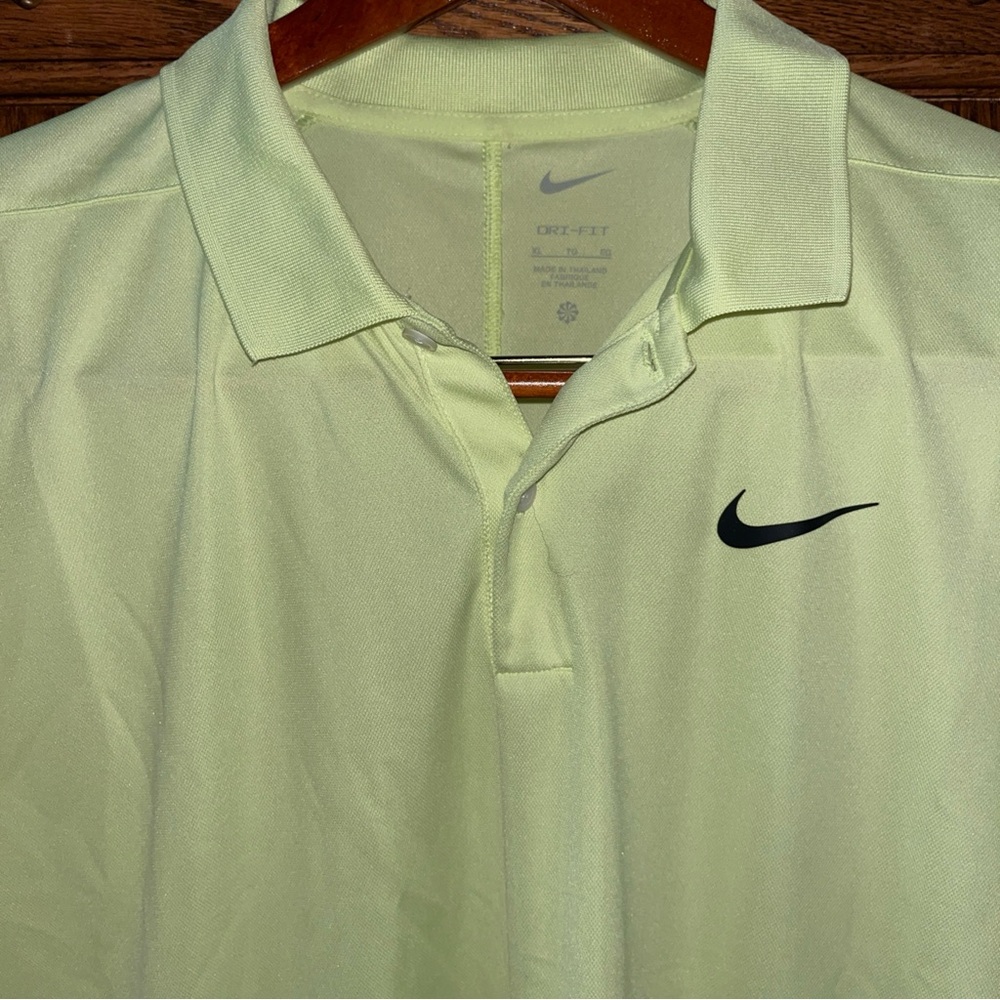 Nike men’s dry fit polo in light neon yellow XL